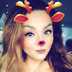 Meet your Posher, Monique